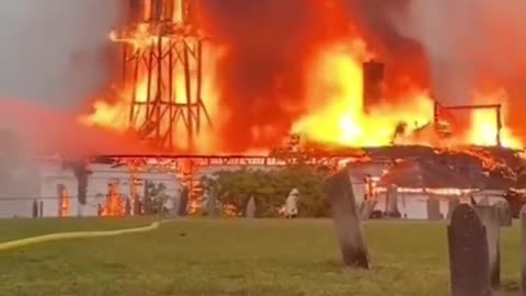 Fire destroys First Congregational United 160 year Old Church in Spencer, Massachusetts