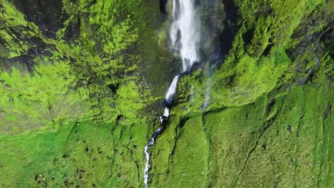 FLYING OVER ICELAND (4K UHD)