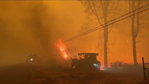 California s largest wildfire spreads threatening thousands of homes