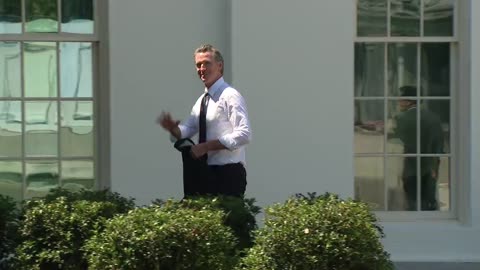 Gavin Newsom showing up to visit the White House
