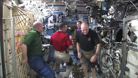 ISS Crew Updates Bloomberg News on Mission