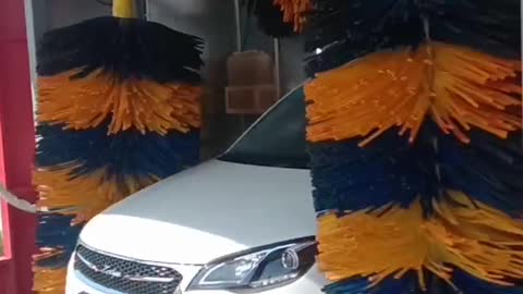 Fully automatic brush car is fast and clean