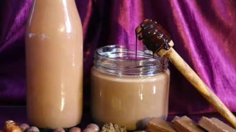 Indulge in Healthy Deliciousness: Almond Milk with Dates and Cinnamon Recipe