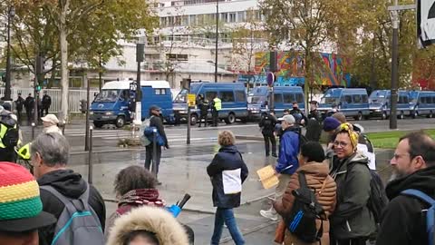 Manif anti-pass 💉- Pte de Choisy- Top départ 1_2