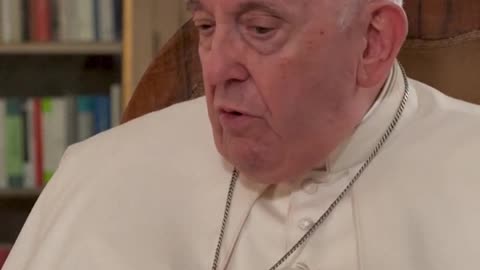 Pope : "Being gay must be legal in the world