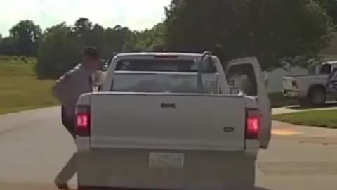 Dumb Driver Draws His Gun Over a Traffic Stop & Pays The Ultimate Price