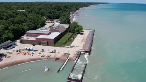 Drone Flight Along Lake Michigan - Highland Park, July 2022