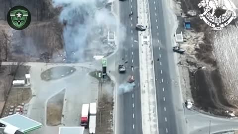 Another Russian convoy is ambushed by brave Ukrainians using chillingly lethal anti-tank missiles😳