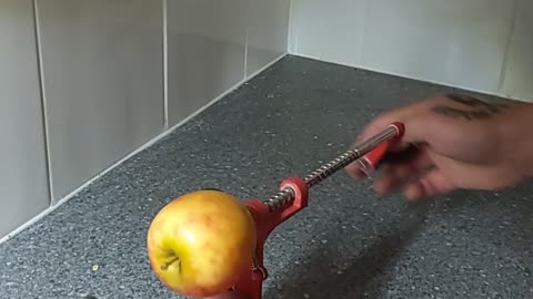 How to peel an apple.......the fun way!!!