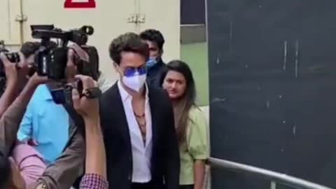 Tiger Shroff at Heropanti2 song promotion