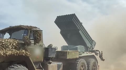 Russian Artillery units of the Dnepr group of forces inflicted fire damage on enemy strongholds
