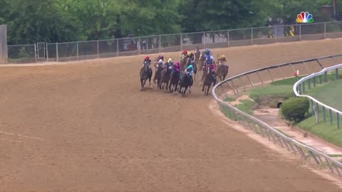 Preakness Stakes 2019 (FULL RACE), jockey John Velazquez thrown from horse | NBC Sports