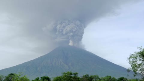 Time-lapse of Volcano Erupting with Relaxing Music