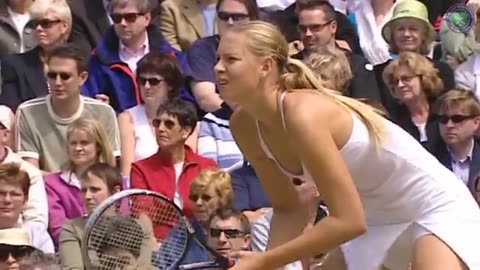 Maria_Sharapova_vs_Serena_Williams__Wimbledon_final_2004__Extended_Highlights