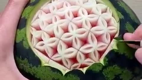 Best design a beautiful pattern on a watermelon 🍉