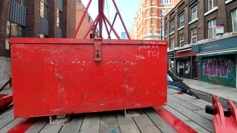 Lorry surfing fun in London