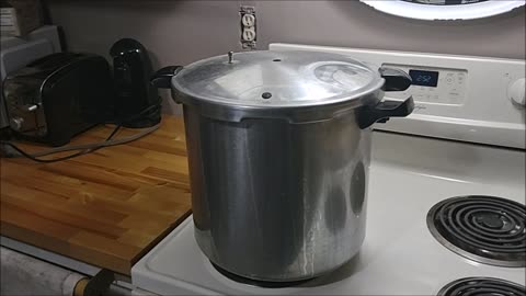 CANNING HOT PEPPERS IN OIL