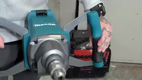 First time spinning some mud with the New Makita 40v XGT mixer