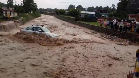 Dehradun Flash flood today evening..Live recording by me