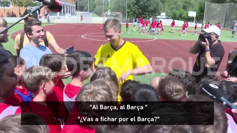 Dani Olmo habla sobre su futuro con el Barcelona