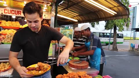 Malaysian Indian Street Food! Dancing Rojak Man in Penang!
