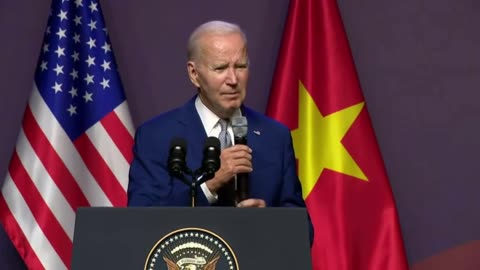 SAD: Staffers Interrupt Bumbling Biden As He Tries To Answer Question