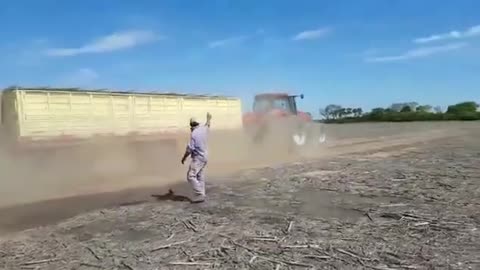 tractors stuck, machines accelerating (4)