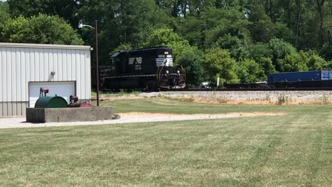 NS 3395 SD40-2 @ Dunfee, IN