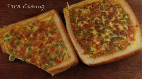 Delicious, healthy toast breakfast in 3 minutes - cheese and eggs