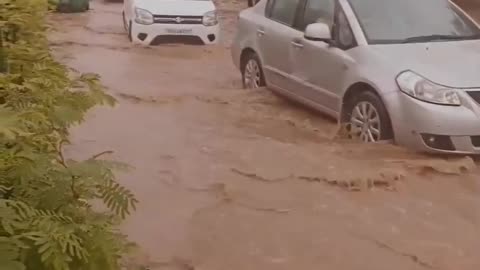 RAIN AND RAIN 🌧️ VIDEO 🤣