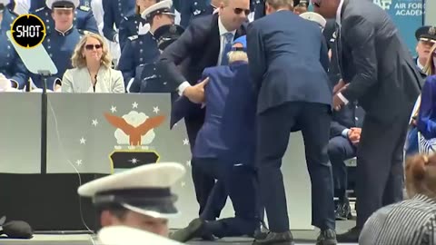 President Biden falls after seeing Air force graduates