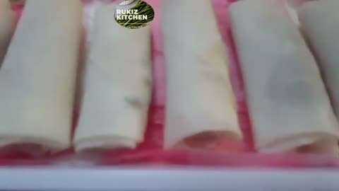 How to make chicken spring rolls