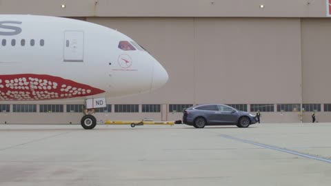 Tesla Model X Breaks Electric Tow Record After Pulling Boeing 787 Dreamliner