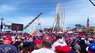 YUUUGE CROWD!!! READY TO ROCK!!!🇺🇸🥳🥳🥳