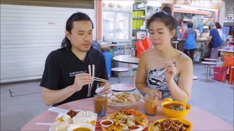 Episode 1 - 13 Foods To Try in Toa Payoh - Singapore Foods -Part 1