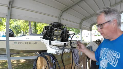 Removing and replacing another Johnson Evinrude power head gasket and carbs