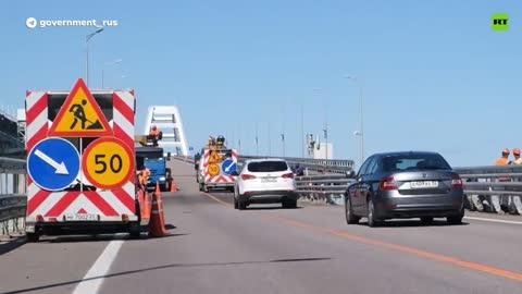 Centinaia di persone lavorano "24 ore al giorno" per riparare il ponte di Crimea.250 persone e 30 macchinari stanno lavorando "24 ore su 24" per riparare il ponte,danneggiato l'8 ottobre da un atto terroristico