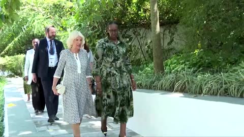 Rwanda's Kagame meets Britain's Prince Charles