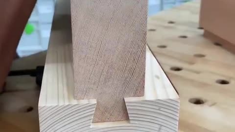 Four way dovetail joint