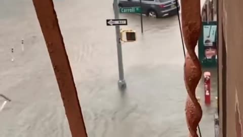 DEVASTATED FLOODING NEW YORK!