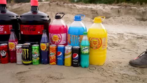 Giant Coca Cola & Big Monster,Chupa Chups, Mtn Dew, Fanta, Mirinda and Mentos soda mix Underground3