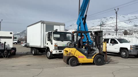 Warehouse Forklift 5,000 LB 3 Stage Sideshift 15' 8" Lift LPG Komatsu Fork Lift