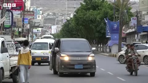 Ramadan crush in Yemen's capital Sanaa kills dozens - BBC News
