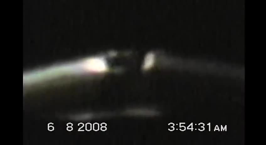 UFO With ET Pilots Caught on Camera