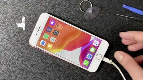iPhone 8 Bootloop Turns On and Off Struck Rebooting Issue Fix
