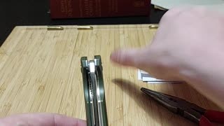 How to Center the Blade on a Folding Knife