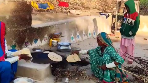 village life Hindu women in Cholistan desert