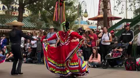 Feliz Navidad- Disney Land December 2018