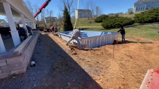 Installing a fiberglass swimming pool