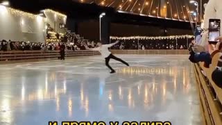 Nova pista de patinação no gelo em São Petersburgo